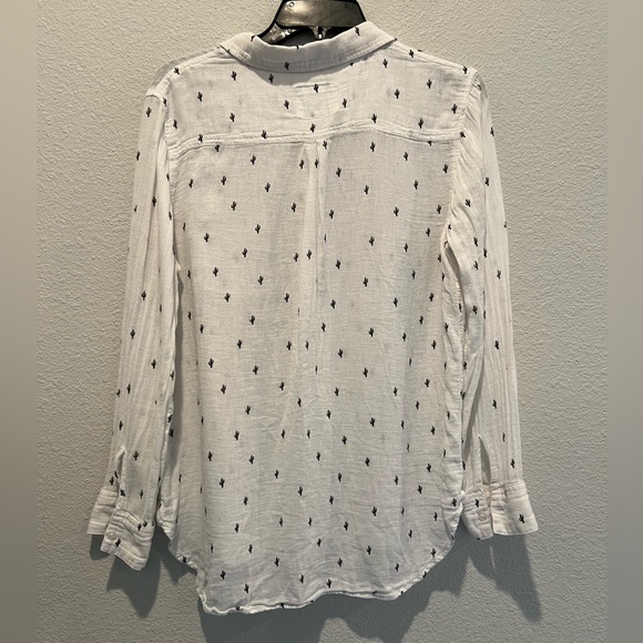 Rails Linen Blend Gauze Top Crinkle Fabric Button Front Novelty Cactus Print S - Picture 4 of 10